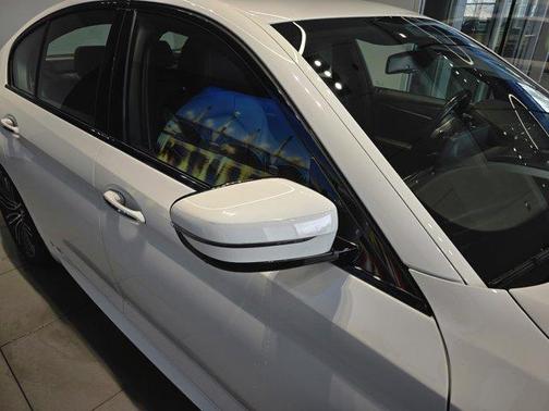 White 2018 BMW 540 i xDrive