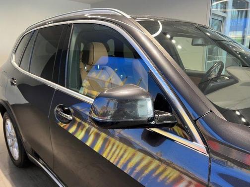 Dark Graphite Metallic 2021 BMW X5 xDrive40i