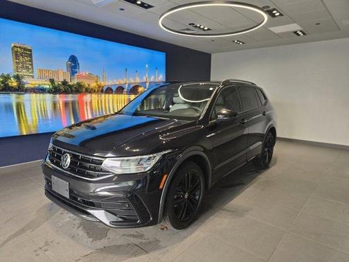 2022 Volkswagen Tiguan 2.0T SE R-Line Black