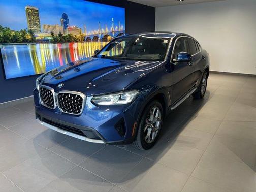 2024 BMW X4 xDrive30i