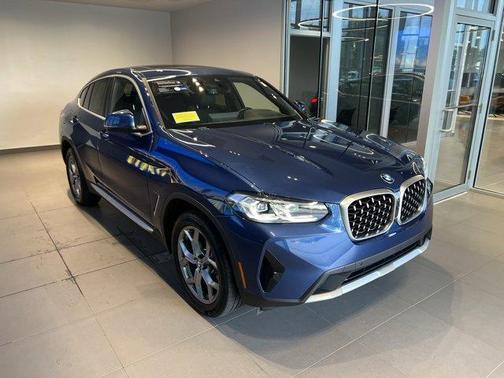 2024 BMW X4 xDrive30i