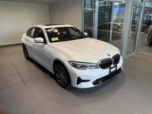 2022 BMW 330 i xDrive