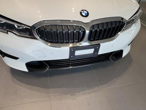 2022 BMW 330 i xDrive