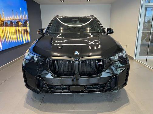 2025 BMW X5 M60i
