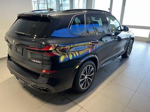 2025 BMW X5 M60i
