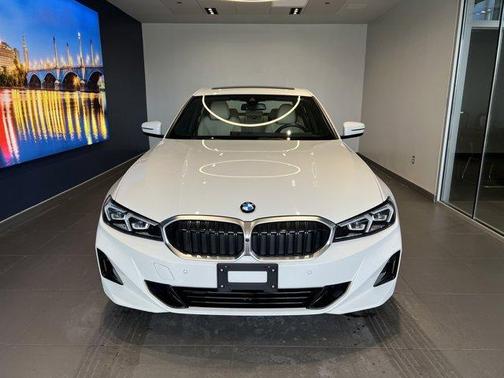 2023 BMW 330 i xDrive