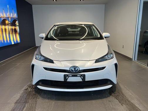 2021 Toyota Prius LE