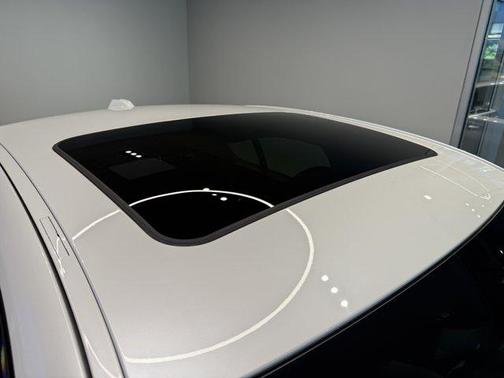 Mineral White Metallic 2023 BMW 330 i xDrive