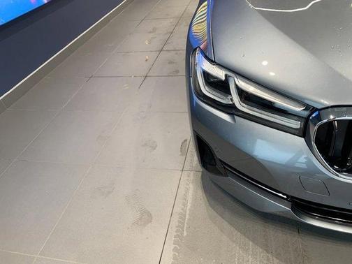 2022 BMW 530 i xDrive