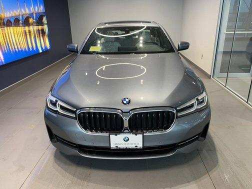 2022 BMW 530 i xDrive