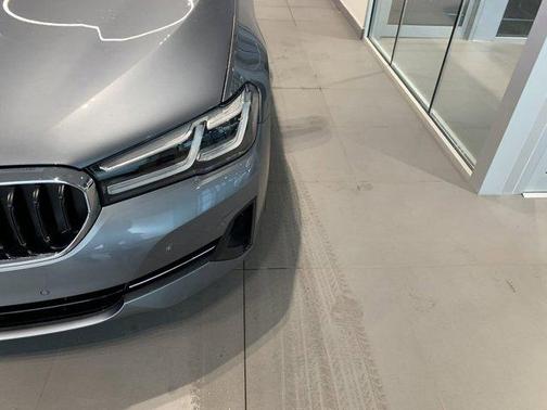 2022 BMW 530 i xDrive