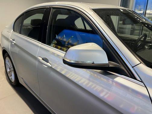 2017 BMW 330 i xDrive