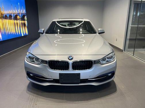 2017 BMW 330 i xDrive