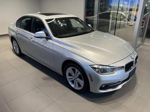 2017 BMW 330 i xDrive