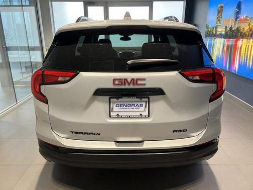 2021 GMC Terrain SLE