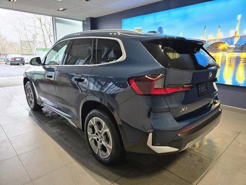 Night 2026 BMW X1 xDrive28i