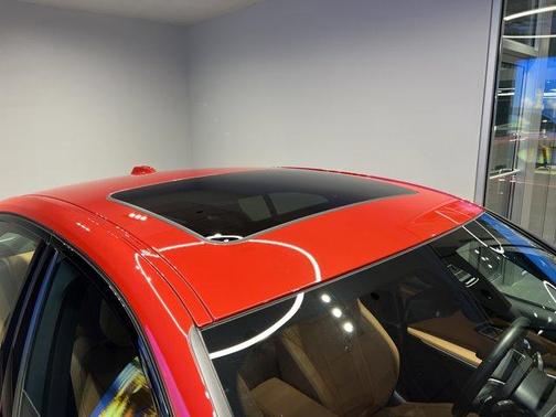 2023 BMW 330 i xDrive