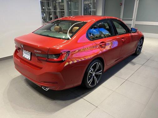 2023 BMW 330 i xDrive