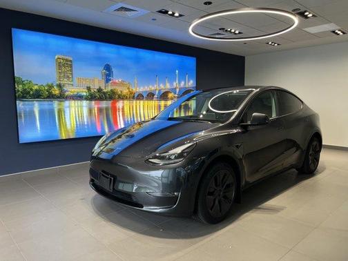 2025 Tesla Model Y Long Range