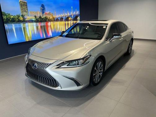 2020 Lexus ES 300h Base