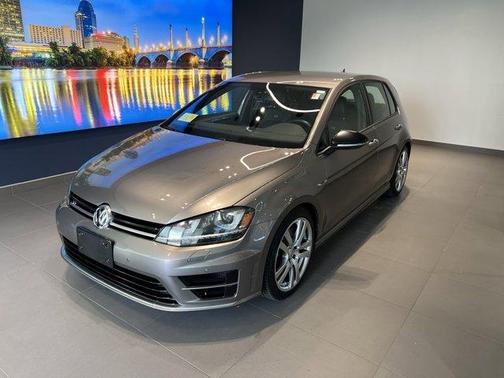 2015 Volkswagen Golf R 4-Door