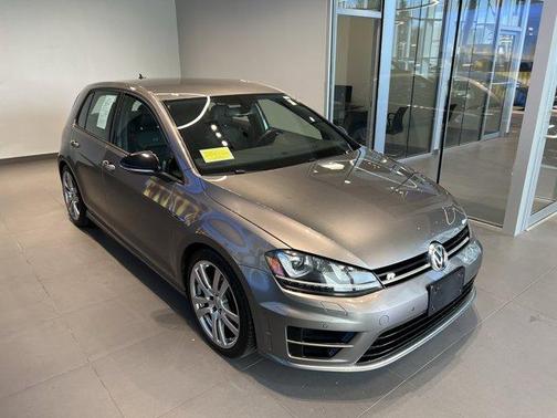 2015 Volkswagen Golf R 4-Door