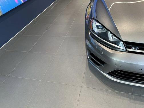 2015 Volkswagen Golf R 4-Door