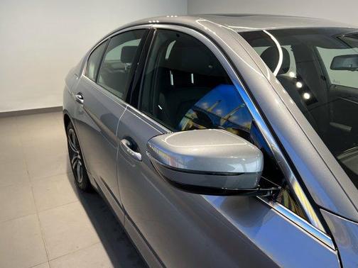 2023 BMW 530 i xDrive