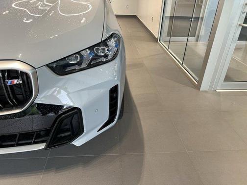 2024 BMW X5 M60i