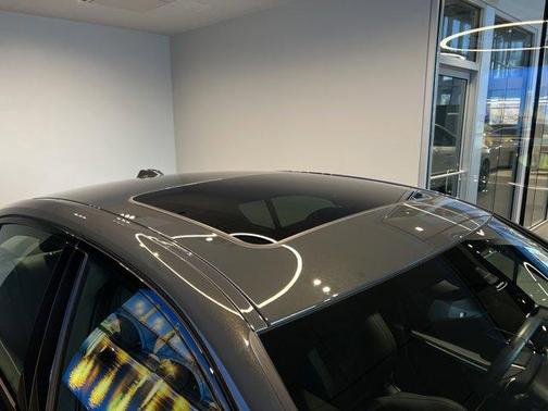 2023 BMW 330 i xDrive