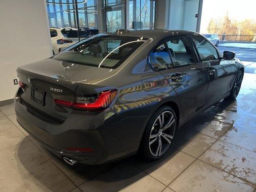 2023 BMW 330 i xDrive
