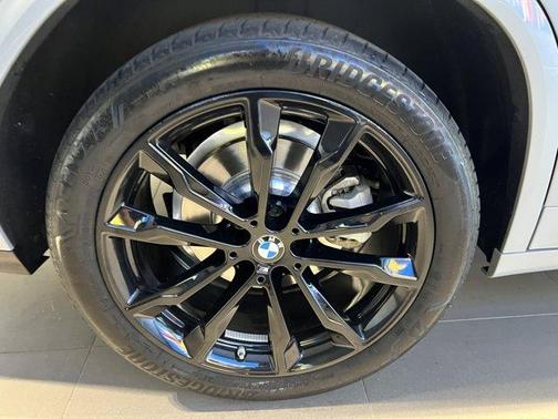 2023 BMW X4 xDrive30i