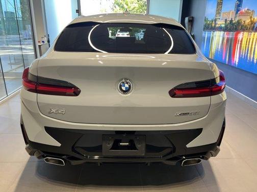 2023 BMW X4 xDrive30i