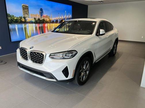 2024 BMW X4 xDrive30i