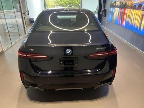 2025 BMW i5 xDrive40