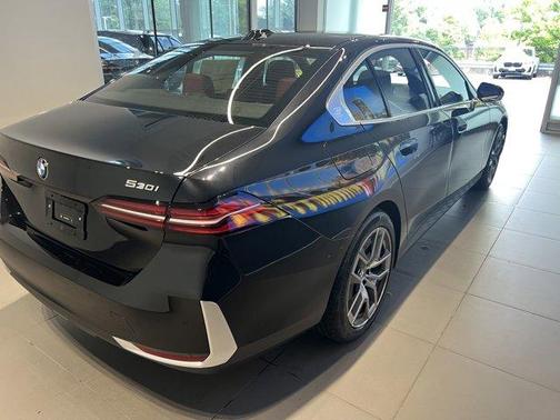 2026 BMW 530 i xDrive