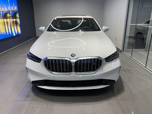 2025 BMW i5 xDrive40
