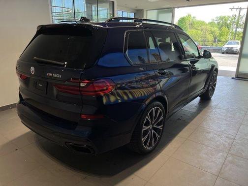 Tanzanite Blue II Metallic 2022 BMW X7 M50i