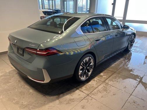 2024 BMW 530 i xDrive