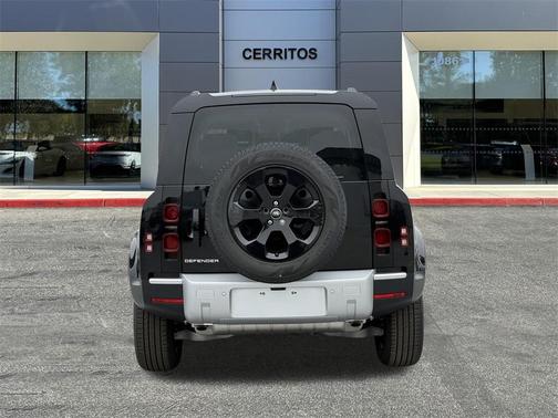 2025 Land Rover Defender 110 P400 S