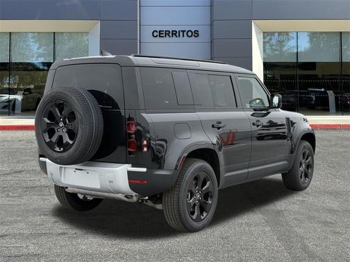 2025 Land Rover Defender 110 P400 S