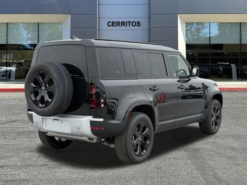2025 Land Rover Defender 110 P400 S