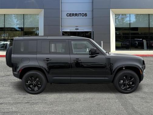 2025 Land Rover Defender 110 P400 S