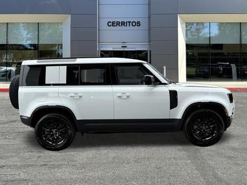 2025 Land Rover Defender 110 P300