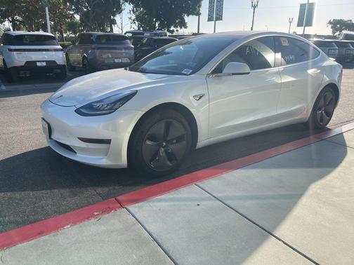 2020 Tesla Model 3 Standard Range Plus