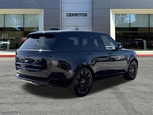 2025 Land Rover Range Rover P530 SE