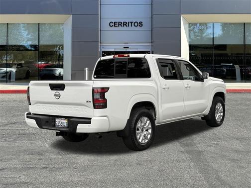 2022 Nissan Frontier SV