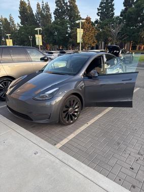 2022 Tesla Model Y Performance Dual Motor All-Wheel Drive