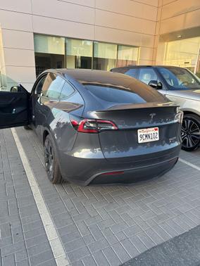 2022 Tesla Model Y Performance Dual Motor All-Wheel Drive