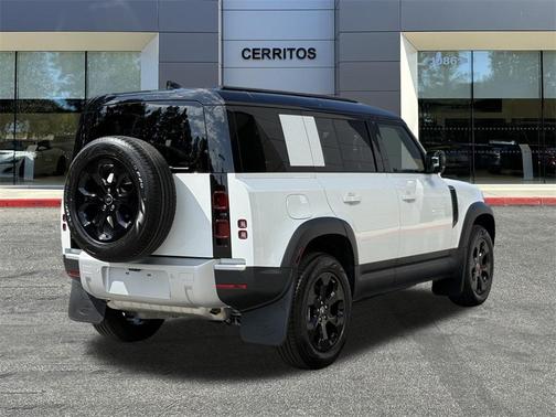 2025 Land Rover Defender 110 P300
